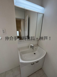 【独立洗面台】 | 明石市東朝霧丘　新築戸建　仲介手数料無料！ | 独立洗面台あり、毎朝おしゃれに忙しい女性の方におすすめです
