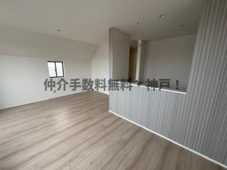 【居間・リビング】 | 明石市東朝霧丘　新築戸建　仲介手数料無料！ | ゆったりとしたリビングです