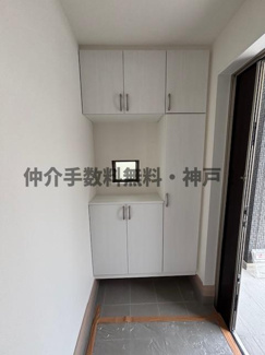 【玄関】 | 明石市東朝霧丘　新築戸建　仲介手数料無料！ | シンプルで使いやすい玄関です
