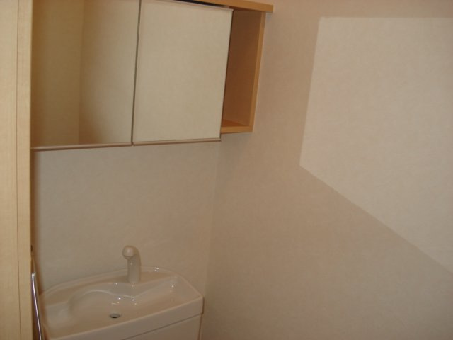 メゾンアイリスの収納|トイレ収納