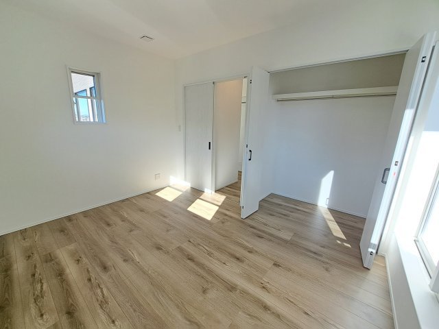 新築　前橋市下新田町の収納|現地写真　各居室収納付きなので便利です！収納はいくつあっても困りませんよね！