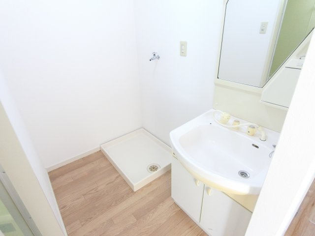 サンハイツ錦織の独立洗面台
