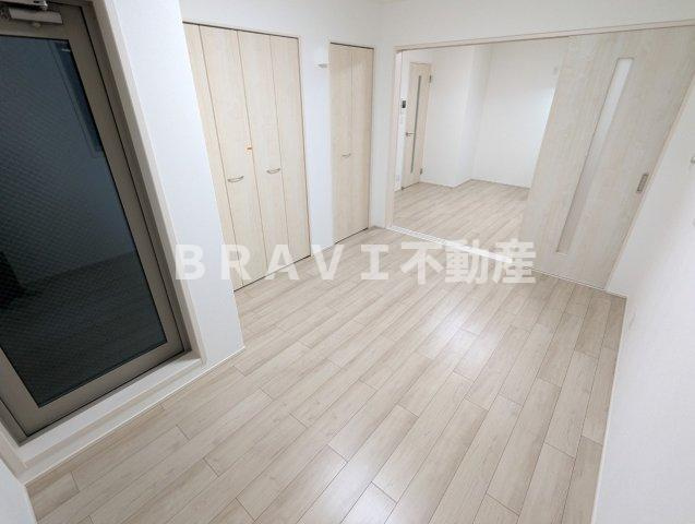 フジパレス城東東中浜Ⅲ番館 BRAVI不動産の洋室