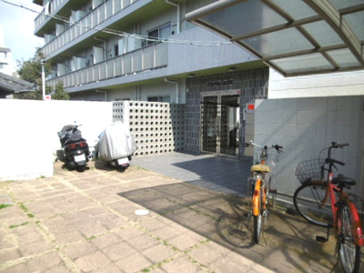 【駐車場】 | ラヴェルデューア茶臼山