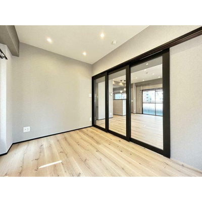 【洋室】 | メゾンドール高麗橋