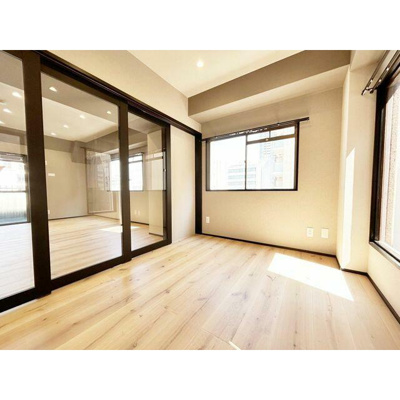 【洋室】 | メゾンドール高麗橋