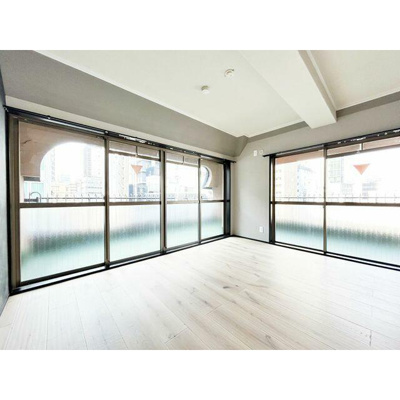 【洋室】 | メゾンドール高麗橋