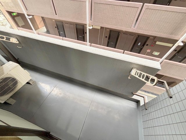 C-WINGのバルコニー