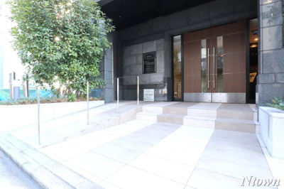 【エントランス】 | プレサンス上前津リラシス | 清潔なエントランスです