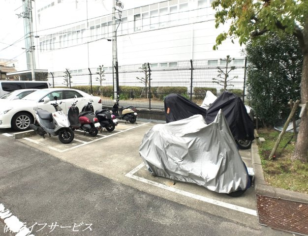 【その他共用部分】 | 三国本町サンハイツ | バイク置場