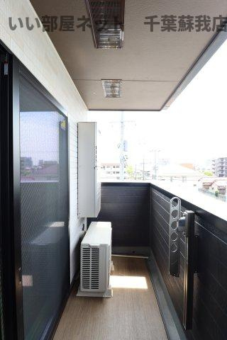 メゾンドールのバルコニー|洗濯物もよく乾きそうな、陽当たり良好なバルコニーです！