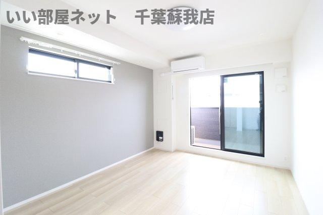 メゾンドールの寝室|内装は落ち着いています