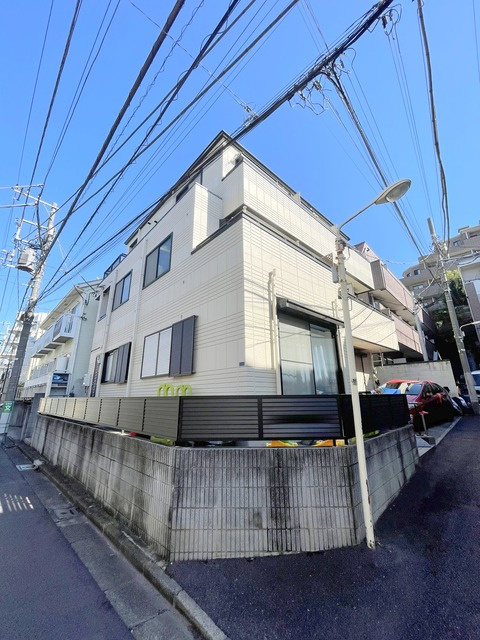シャルム中村の外観