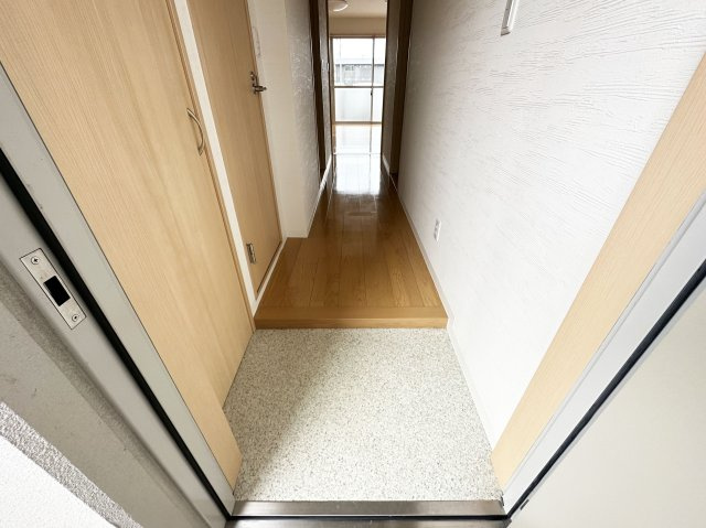 クレドール南川添の玄関