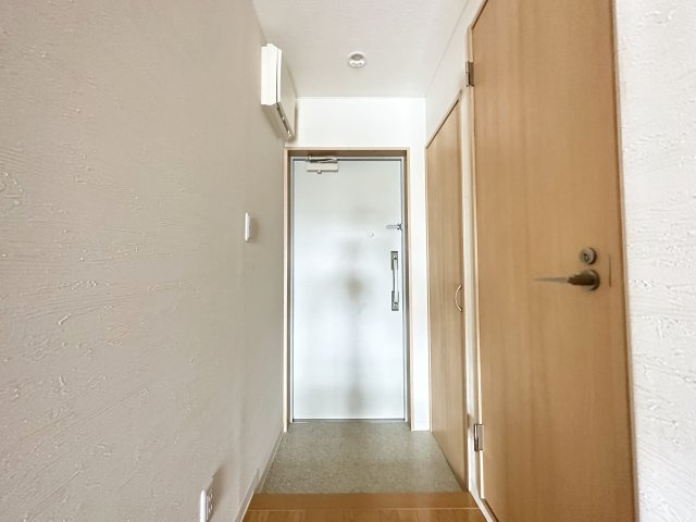 クレドール南川添の玄関