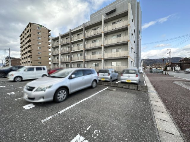 クレドール南川添の外観