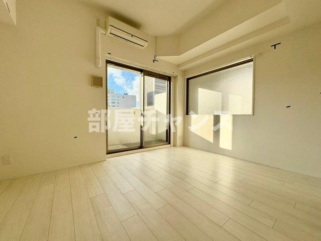 プレサンス東別院駅前の居間・リビング