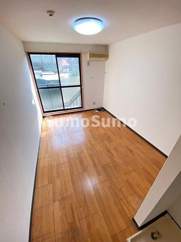 ジュネスうえがはらの居間・リビング