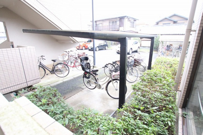 屋根付駐輪場
