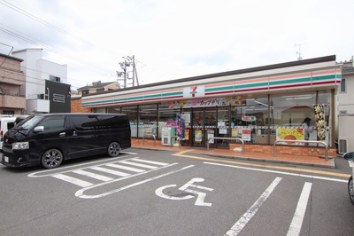 セブン－イレブン 富士見鶴瀬駅西通り店まで400ｍ