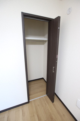 寝室のクローゼットです