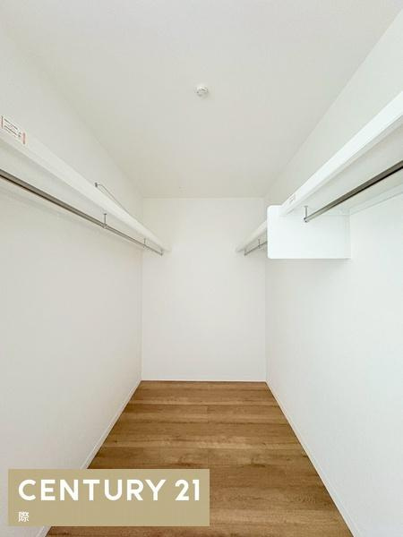 海南市船尾の新築一戸建の収納