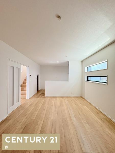 海南市船尾の新築一戸建の居間・リビング