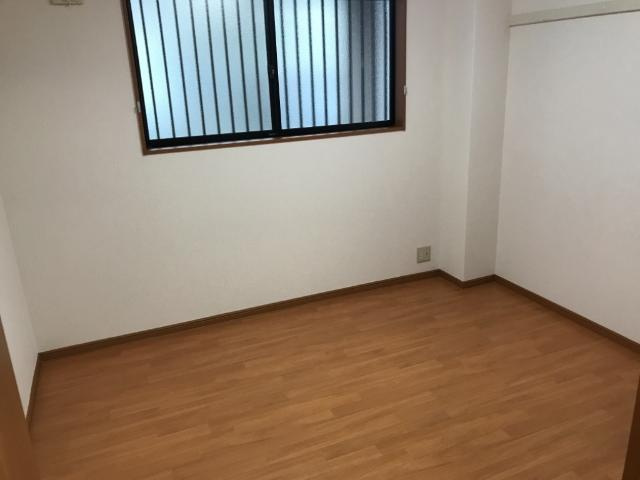 ルミナス西山本の内装|洋室