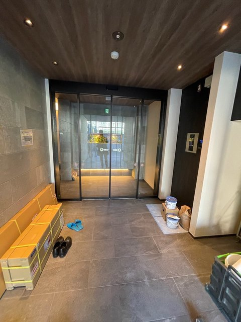 ブリランテ北沢のエントランス|オートロック付きのエントランス