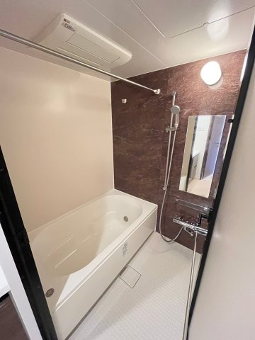 ステラメゾン三軒茶屋の浴室