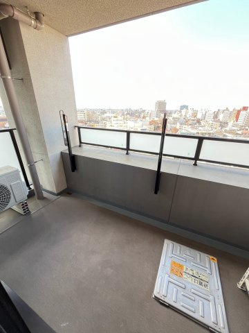 ステラメゾン三軒茶屋のバルコニー