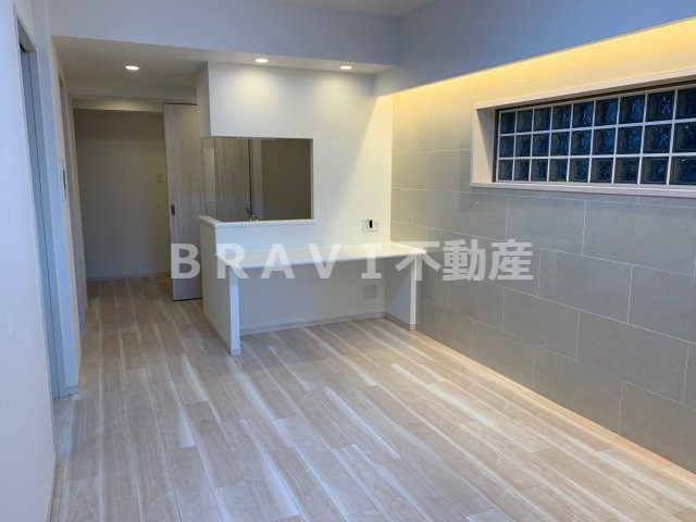 スプランディッド安土町　BRAVI不動産の居間・リビング|【スプランディット安土町】リビングです