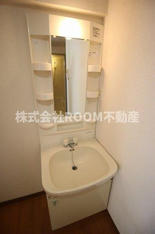 イーストウッドマンションの独立洗面台|独立洗面台です