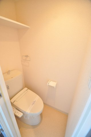 大阪市都島区都島北通１丁目の賃貸マンションのトイレ