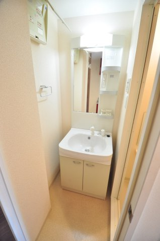 大阪市都島区都島北通１丁目の賃貸マンションの洗面所