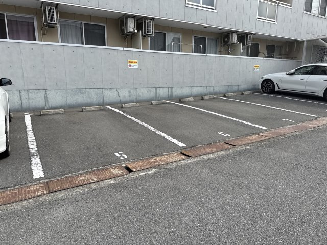 La Maison Claireの駐車場