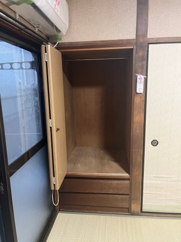 山手町2戸１貸家の収納