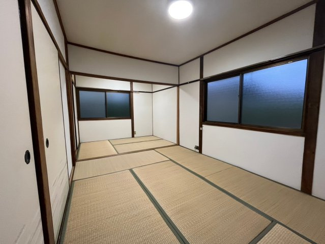 山手町2戸１貸家の和室