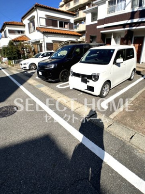 【駐車場】 | Wind hillⅡ | 車をお持ちの方に嬉しい駐車場付きの物件です