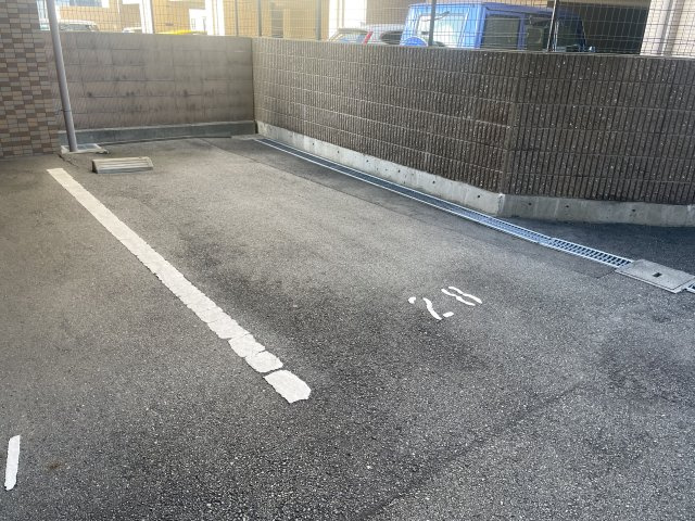 キャッスルコート東雲の駐車場
