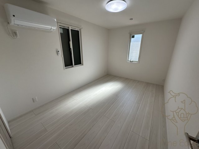 Mana Houの寝室
