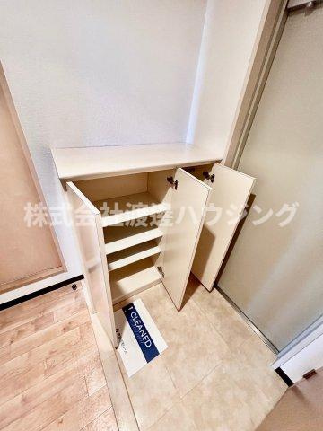 ハーヴェスタ江坂の収納|玄関収納