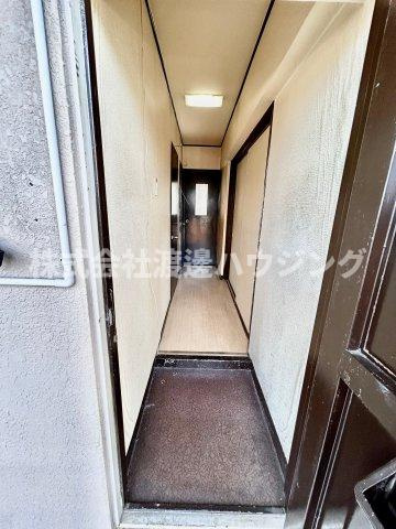 河木マンションの玄関