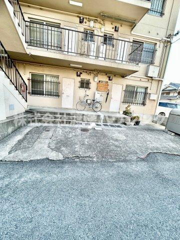 河木マンションの駐車場