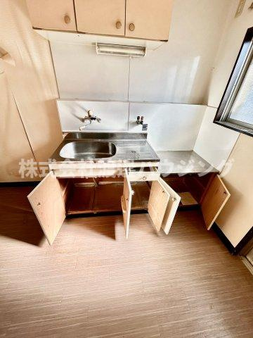 河木マンションのキッチン|キッチン下収納