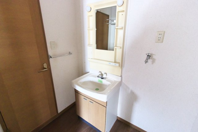 パティオ山下の洗面所