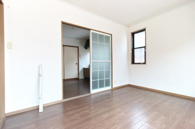 【洋室】 | パティオ山下