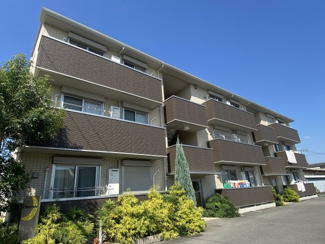 クレシェンテの外観