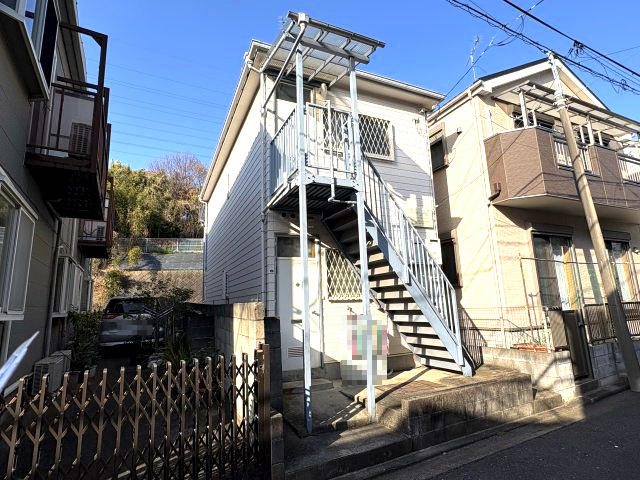 横浜市港北区仲手原２丁目のアパートの外観