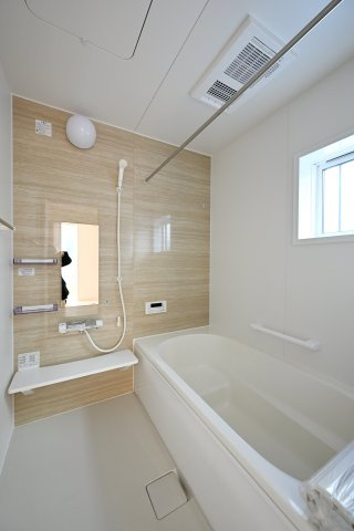 【浴室】 | 太田市東別所町   ファイブイズホーム | オートバス機能で家事をしていてもうっかりお湯があふれる心配がありません！追い炊き機能で快適な温度を維持します。